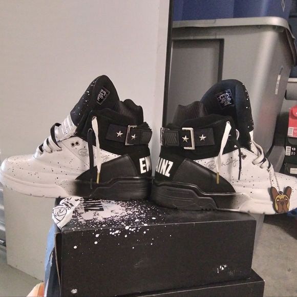 Ewing 33 High X 2 Chainz - Picture 5 of 6